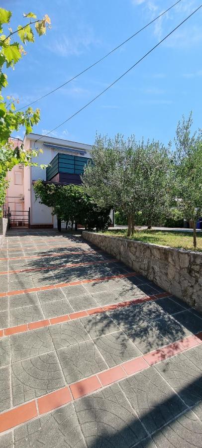 Apartmani Karla Baška Extérieur photo